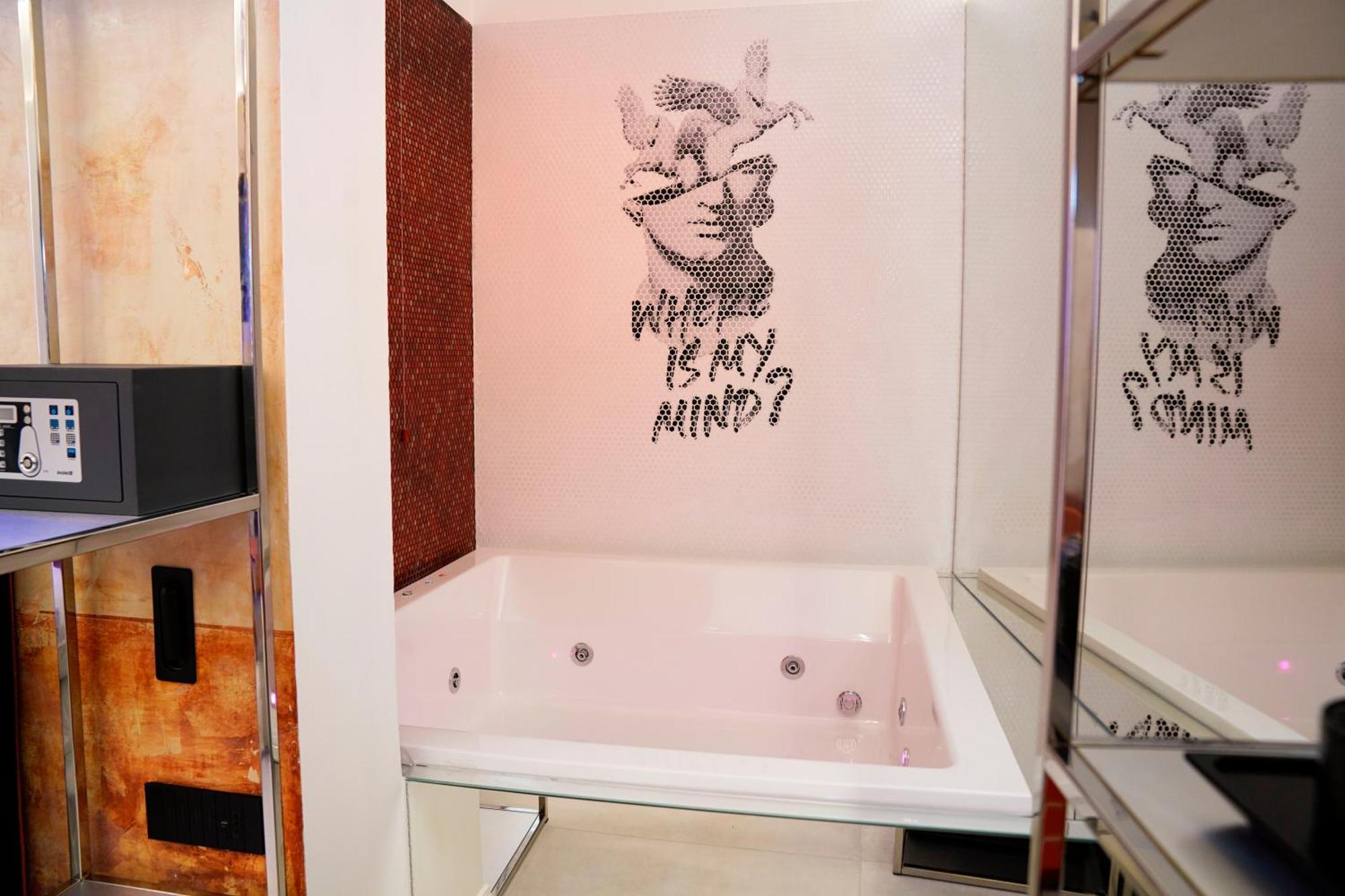 Kind Places - Suite Experience Napoli Esterno foto